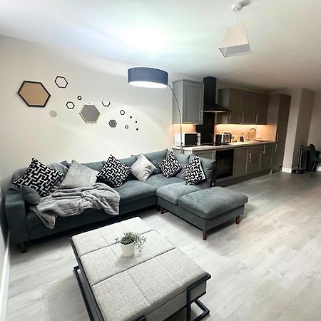 Hanley, Stoke - Modern Spacious Apartments By Polkastays Екстериор снимка